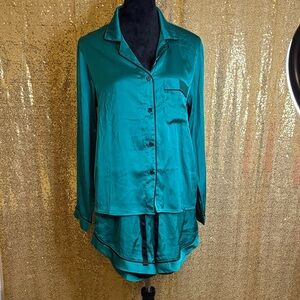 Stars Above Emerald Satin Sleepwear